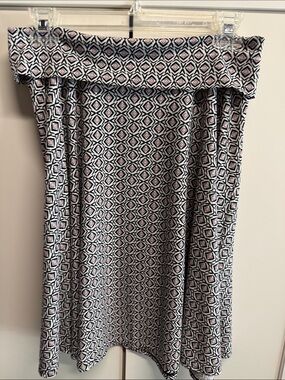 Studio M Black, White & Light Pink Geometric Print Skirt